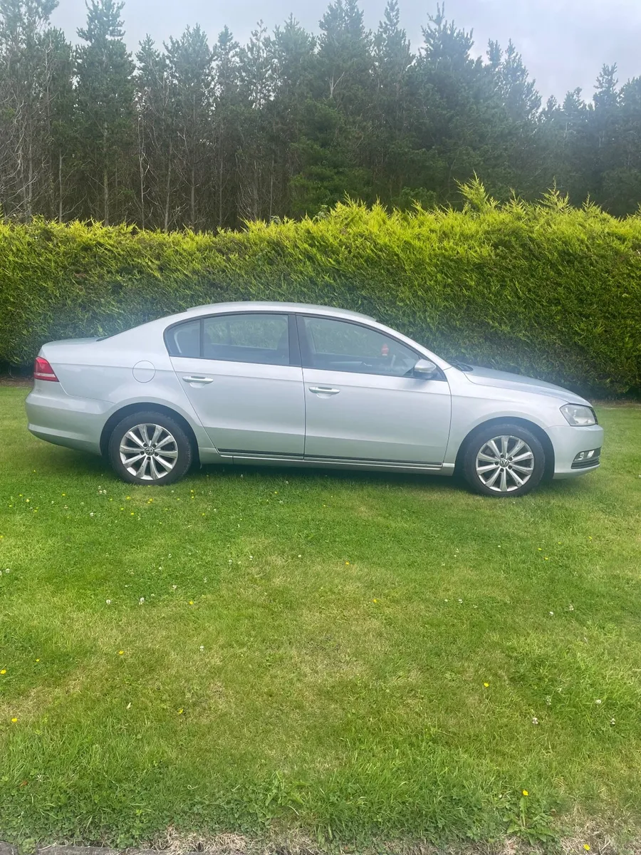 Volkswagen Passat 2012 - Image 4
