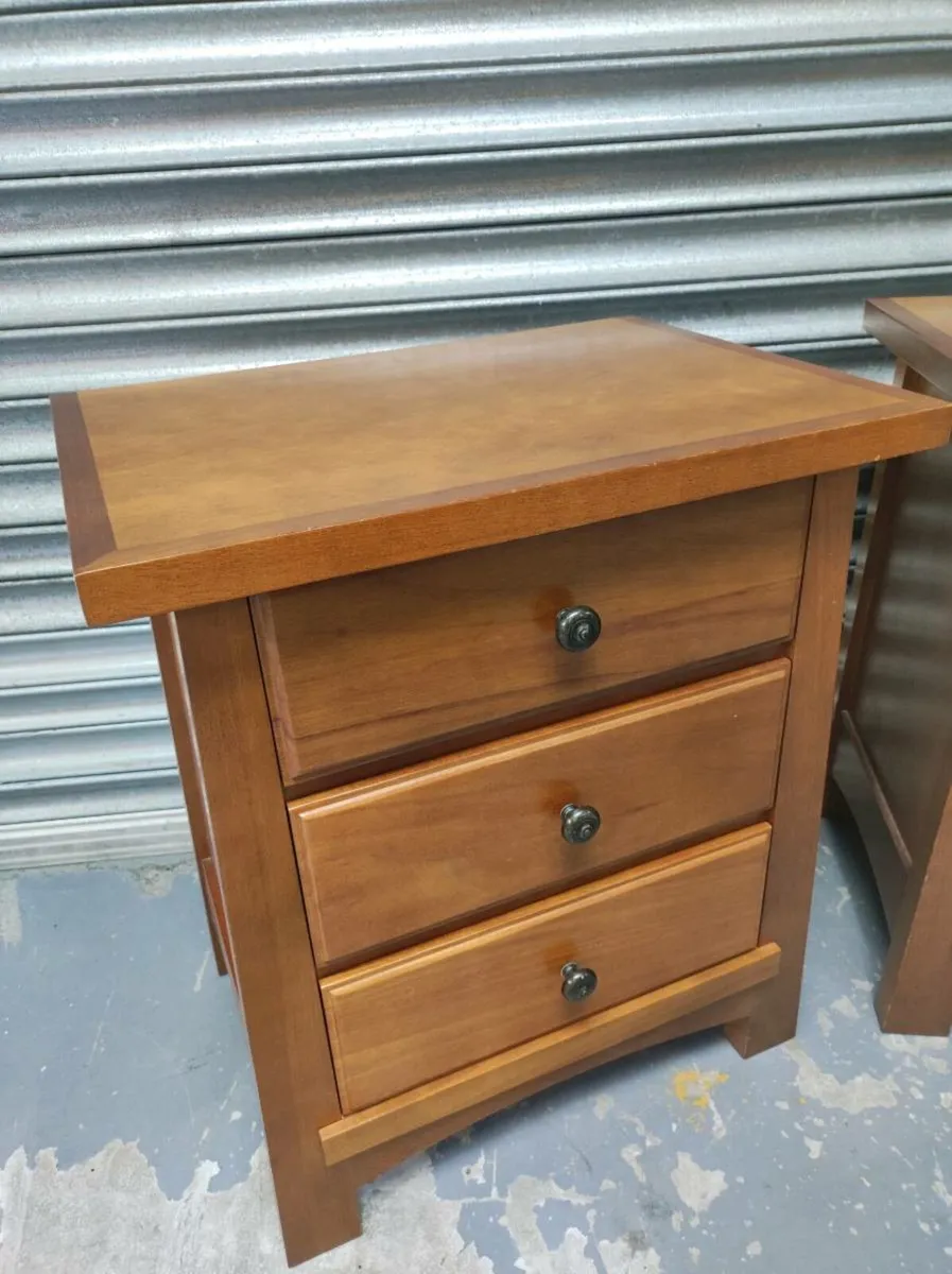 Pair of solid cherry wood bedside lockers - Image 2