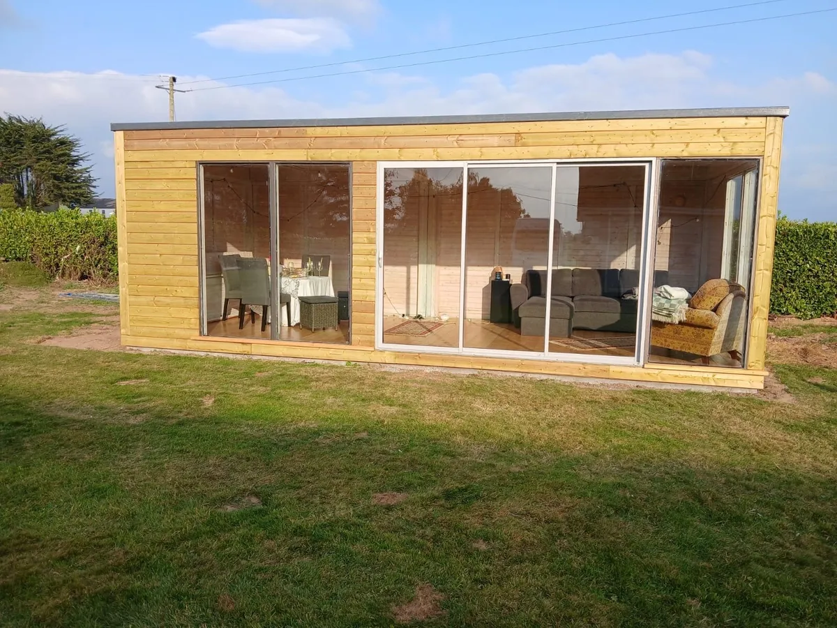 Outdoor Garden Room - Image 1