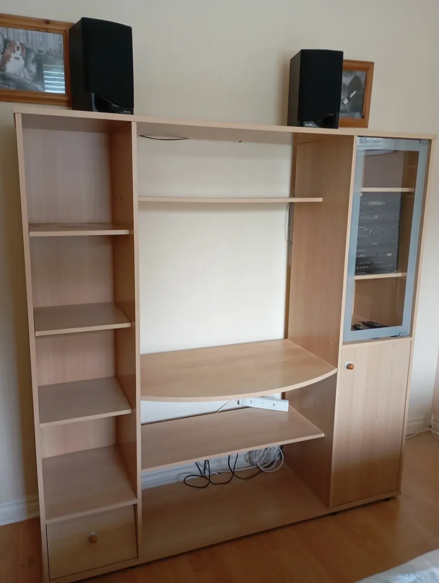Wall and tv unit, and 4foot base for mattress - Image 3