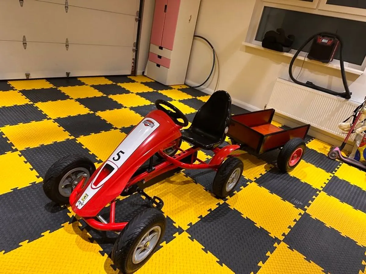 Berg Ferrari Go Kart with Trailer and Cover - Image 2
