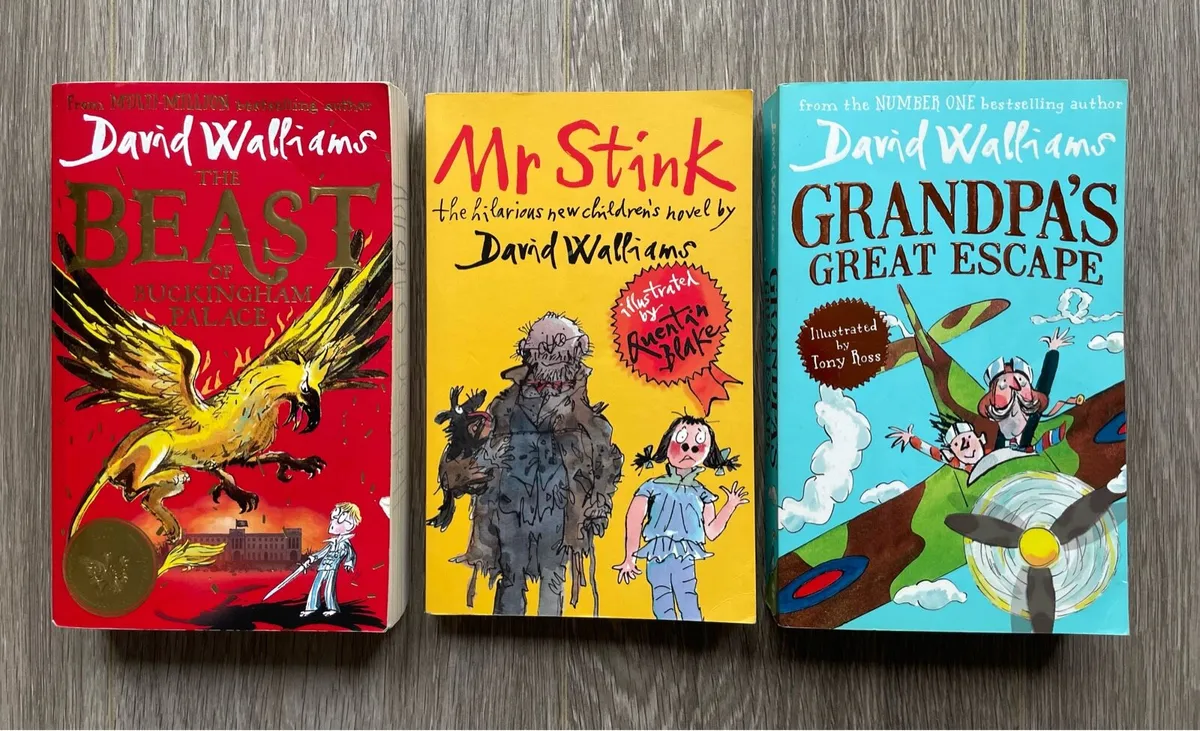 Kids Book Bundle - €10 per bundle / photo - Image 1
