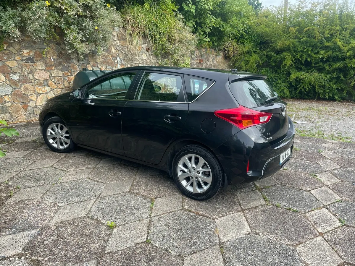 Toyota Auris 2014 - Image 3