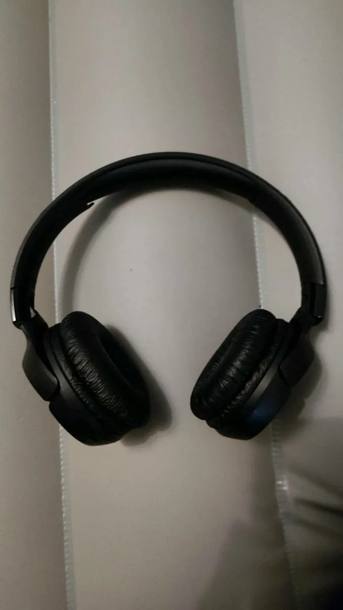 JBL Tune 560BT Wireless On-Ear Headphones - Black - Image 1