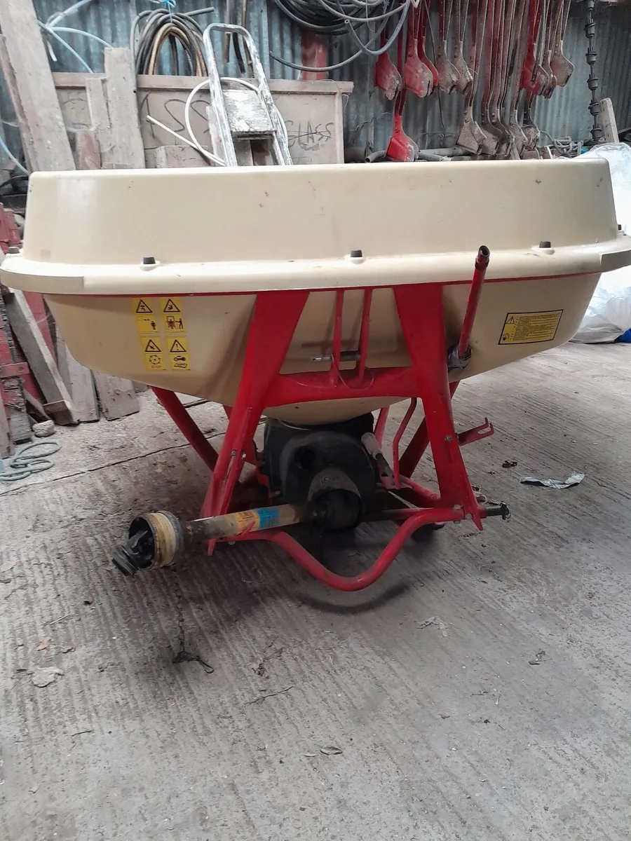 Conor 2500 LPG Tank / Vicon Spreader - Image 4