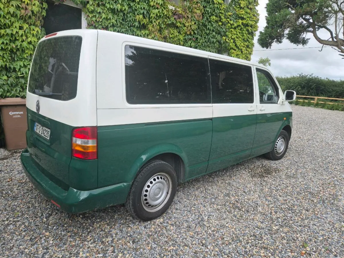 Volkswagon Transporter Shuttle - Image 3