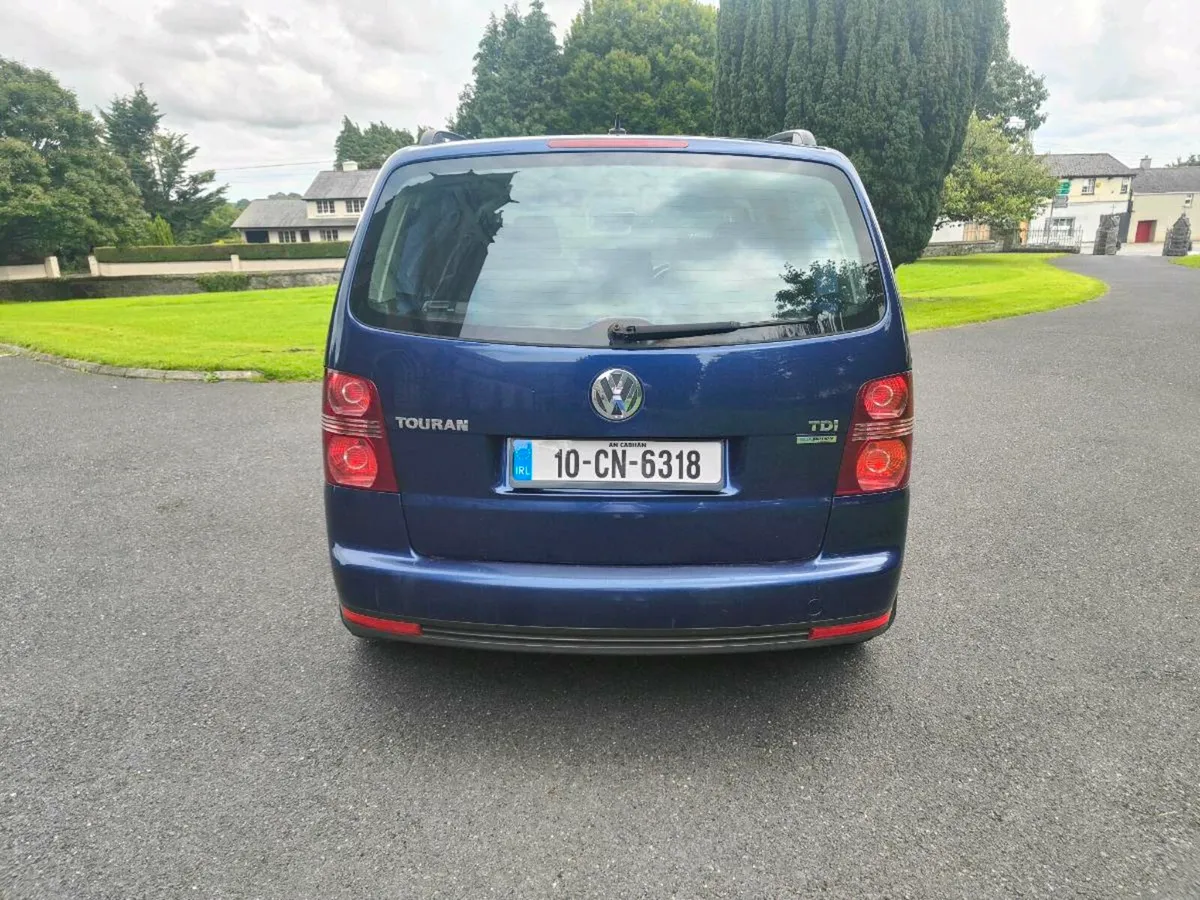 Volkswagen Touran - Image 3
