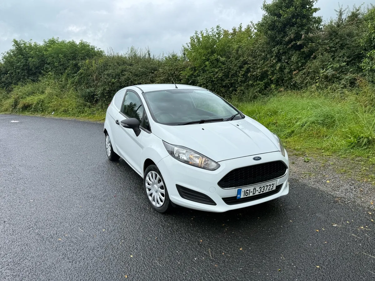 Ford fiesta van - Image 1