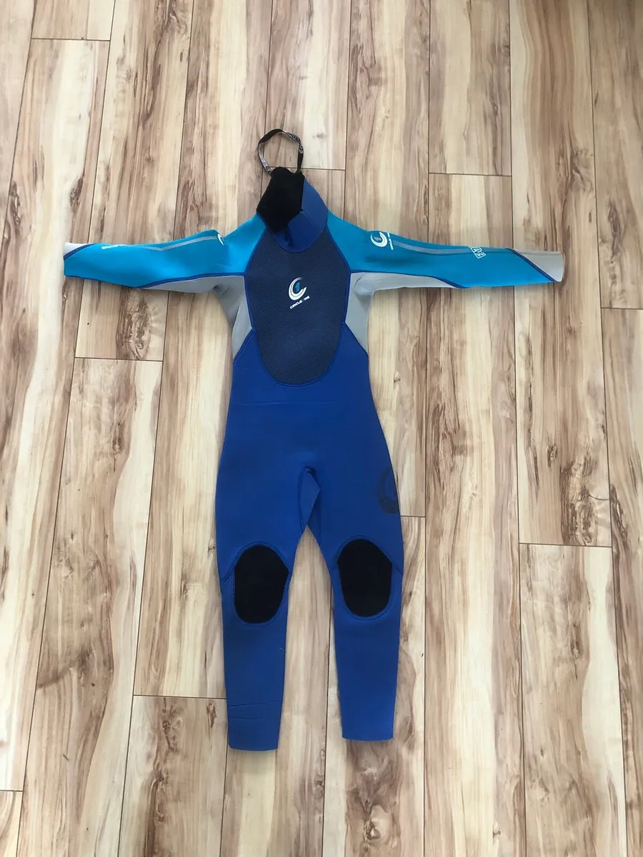 Kids Wetsuit - age 6-7years (XS) - Image 1