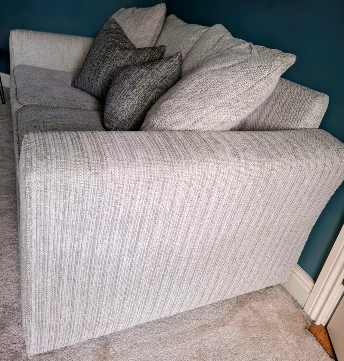 Sofa for sale - Image 4