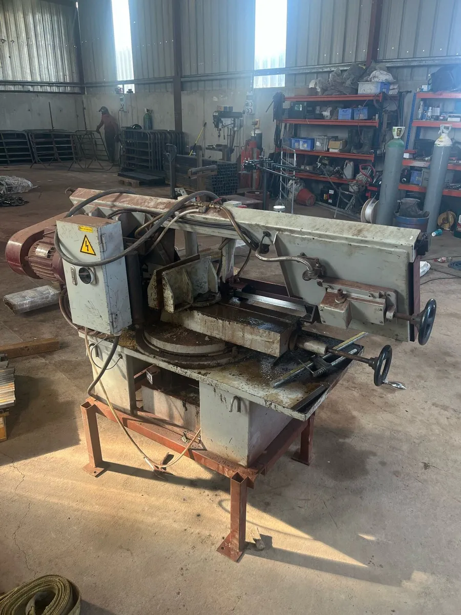 Bandsaw 18” - Image 1