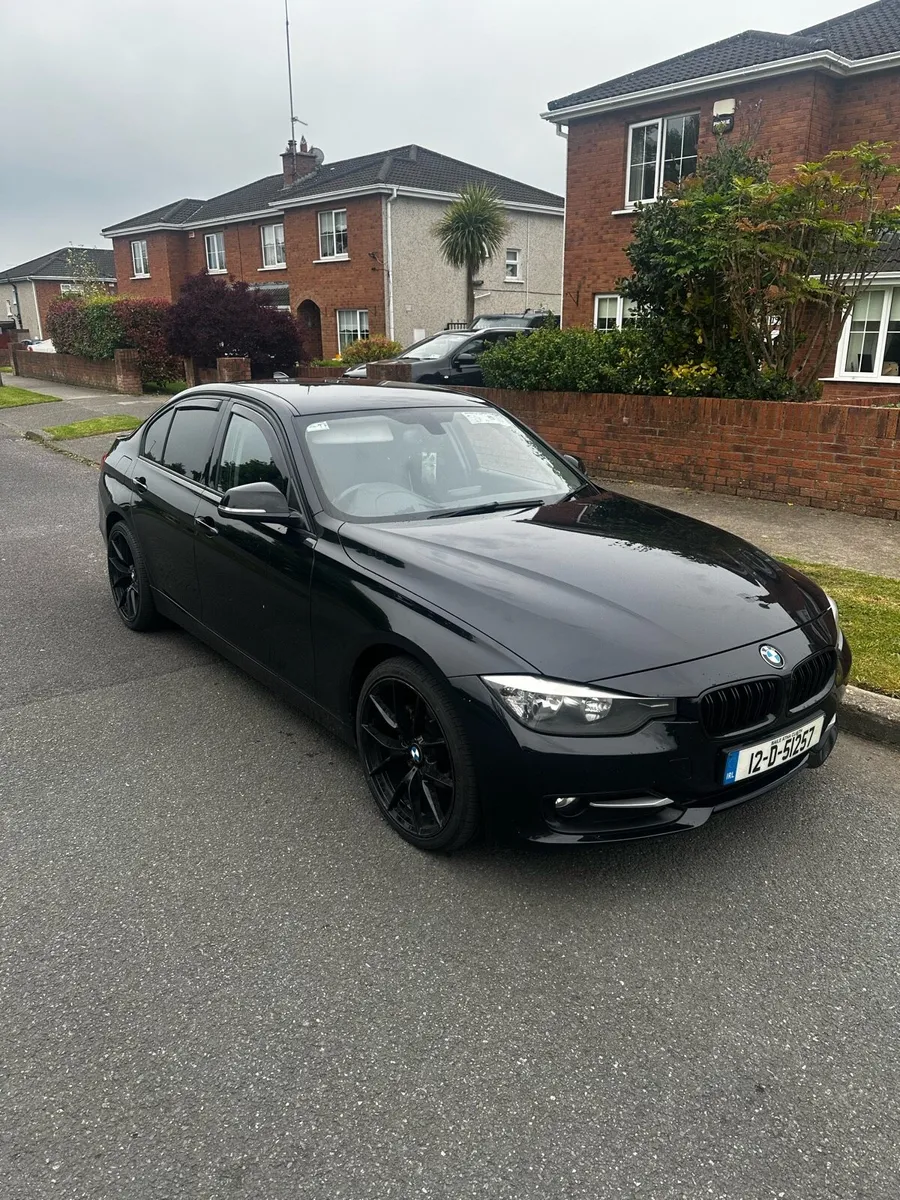 BMW 3 Series - Image 2