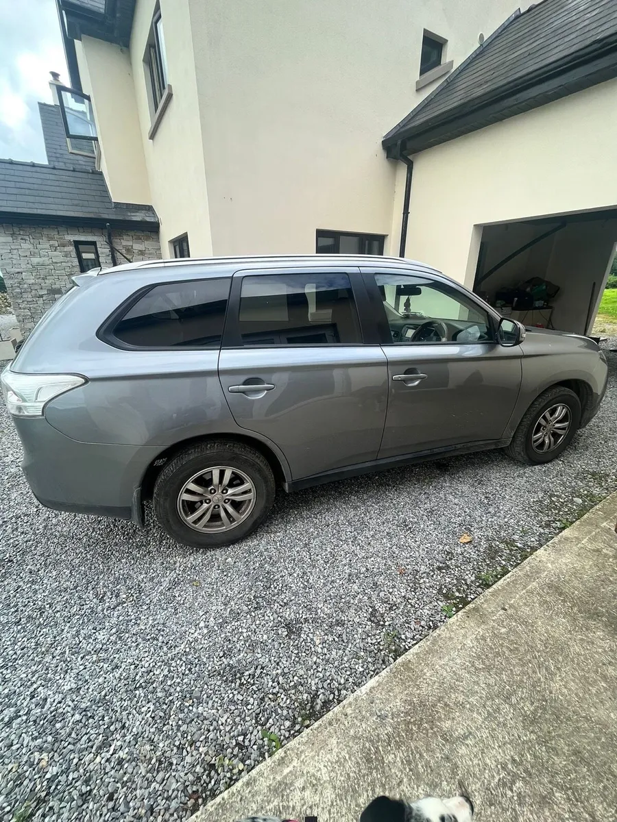 151 2.3 Mitsubishi Outlander *Full service and NCT - Image 3