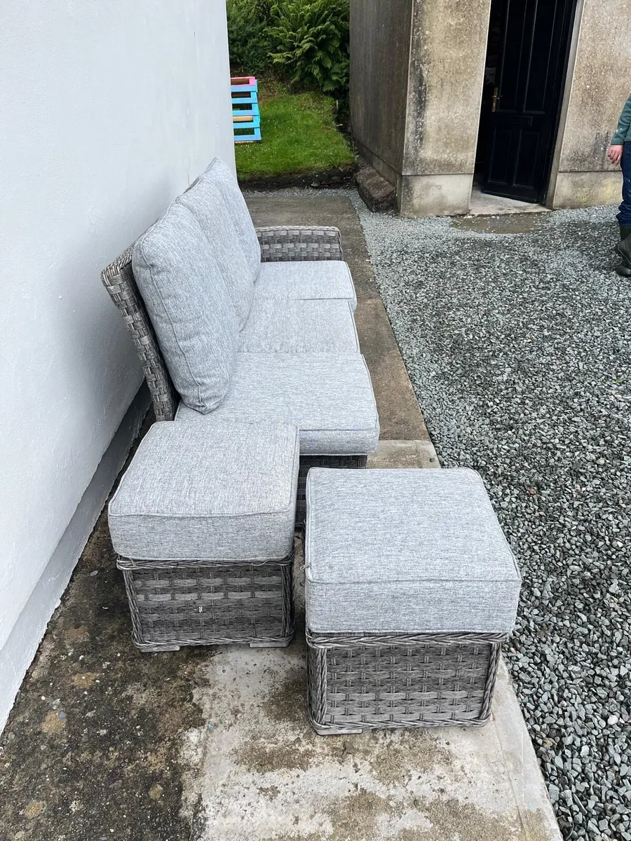 Outdoor seating set - Image 3