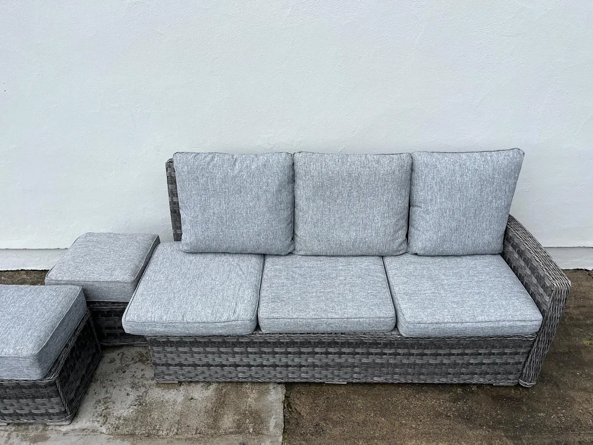 Outdoor seating set - Image 4