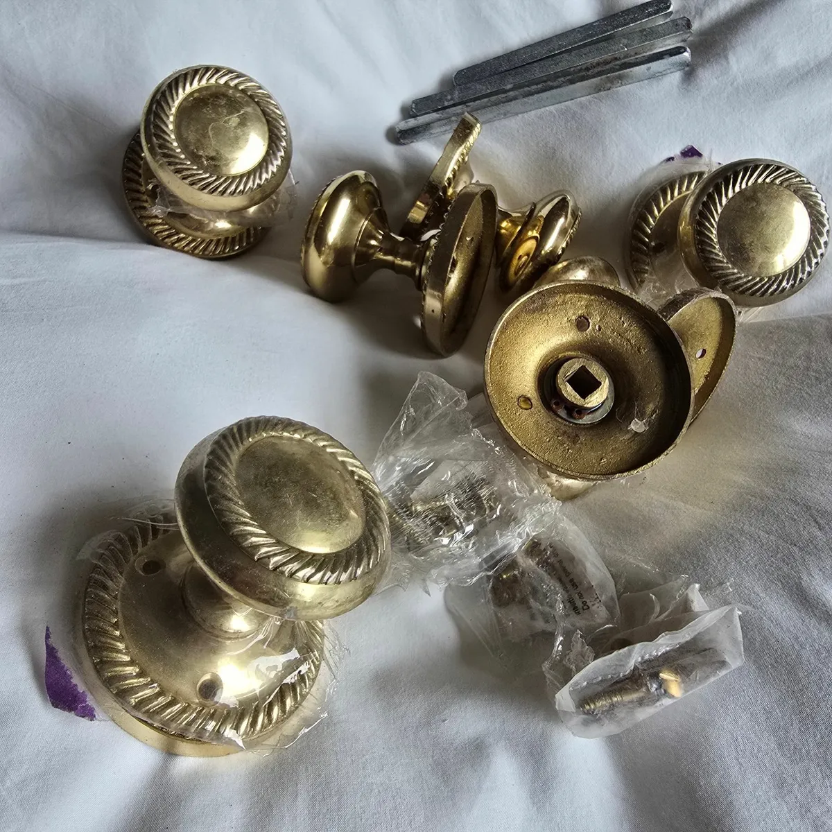 3 Brass Door Knob Sets (Rope-Edge Design) - Image 4