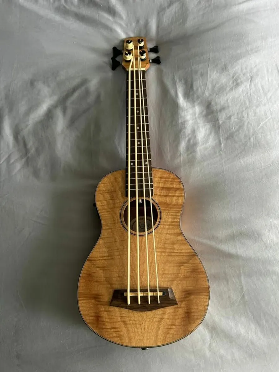 Korala UKBB-310-E electric bass ukulele - Image 1