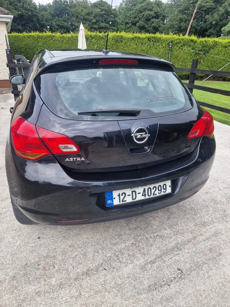 2012 1.3L Opel Astra - Image 2