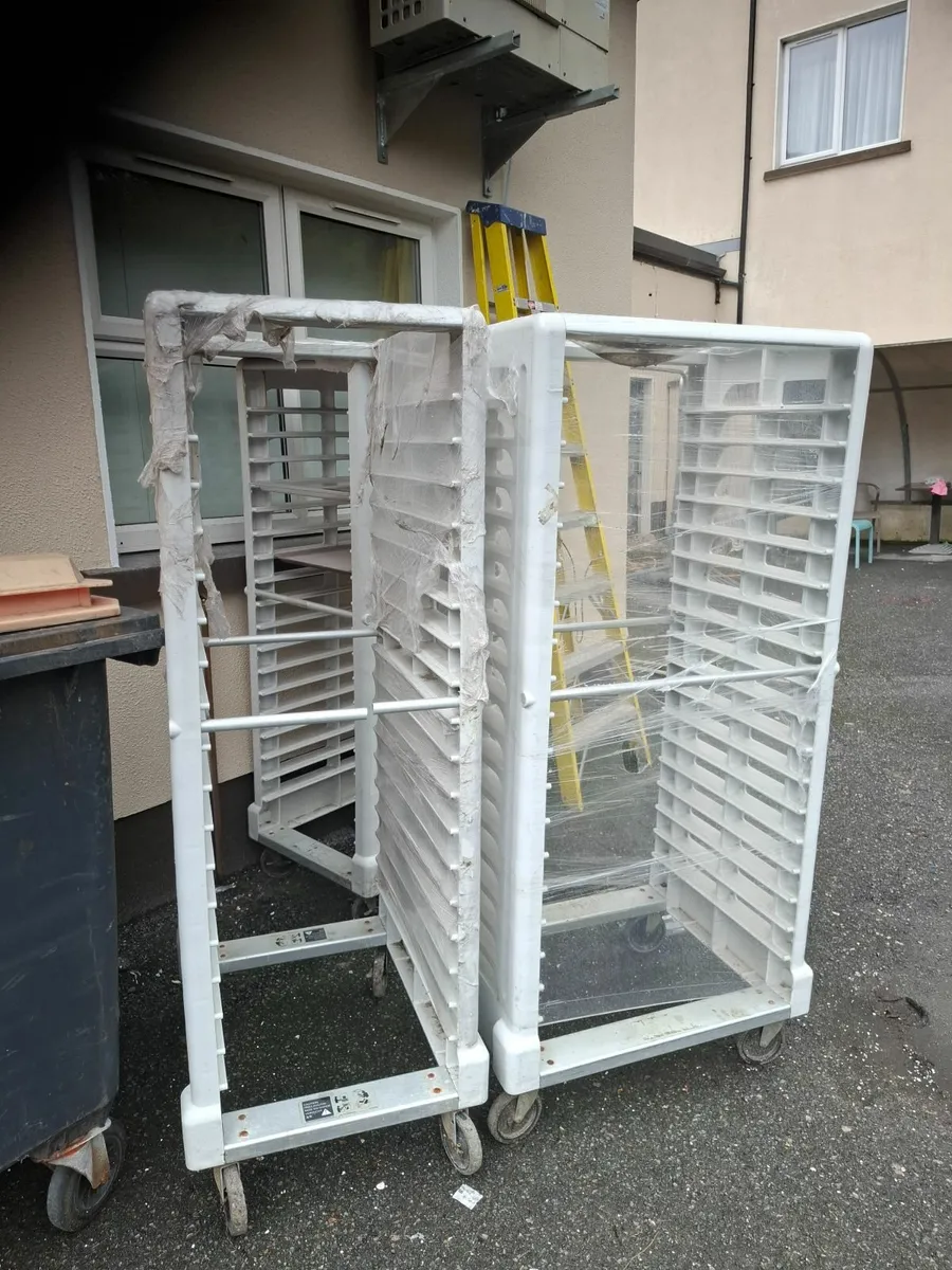 Rubbermaid Banqueting Tray Trolleys + Jackstacks - Image 2