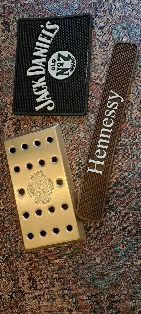 Bar mats and tray