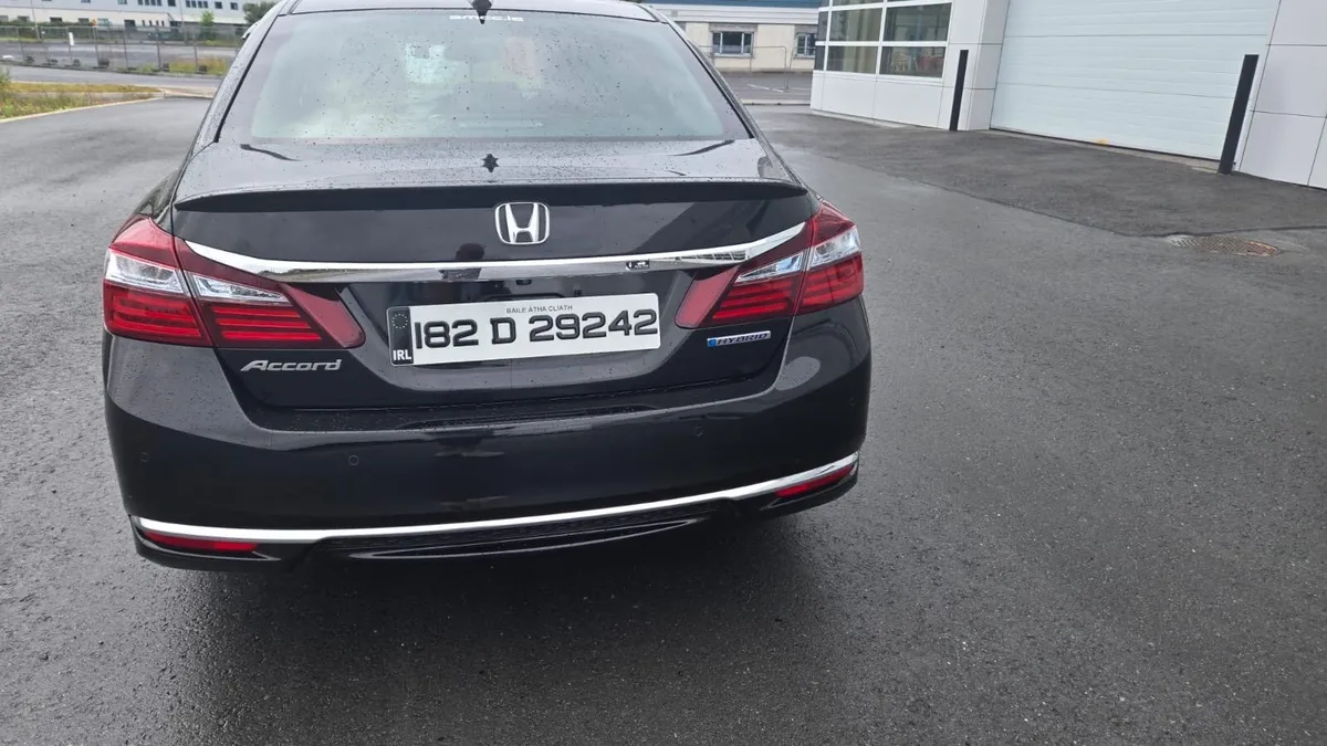 Honda Accord Hybrid - Image 3