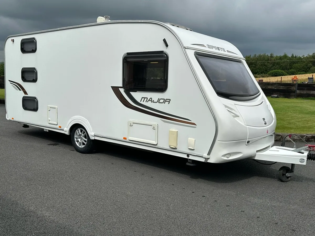 Swift Sprite Major 6 (6 berth + Awning) - Image 4