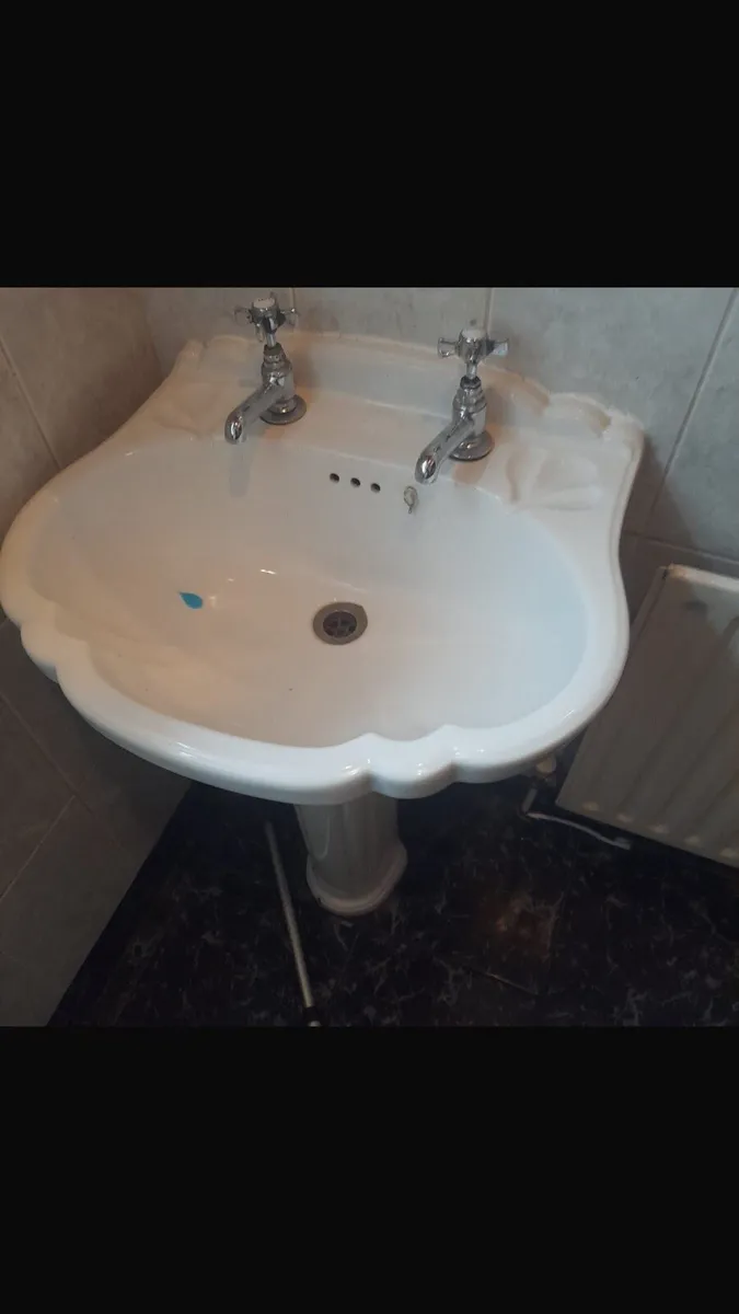 Hand basin, taps almost new and pedestal.. bathr - Image 1