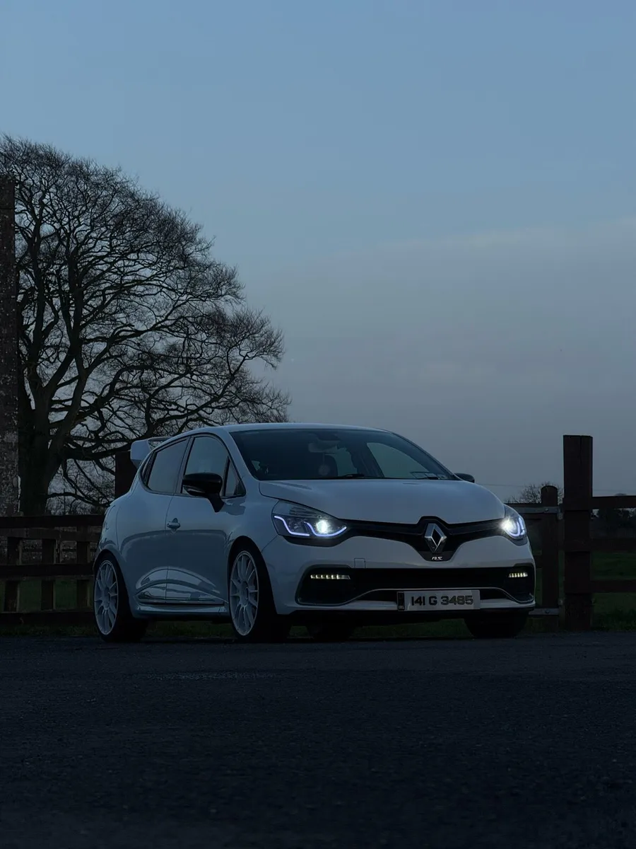 Renault Clio RS 200bhp Turbo - Image 1