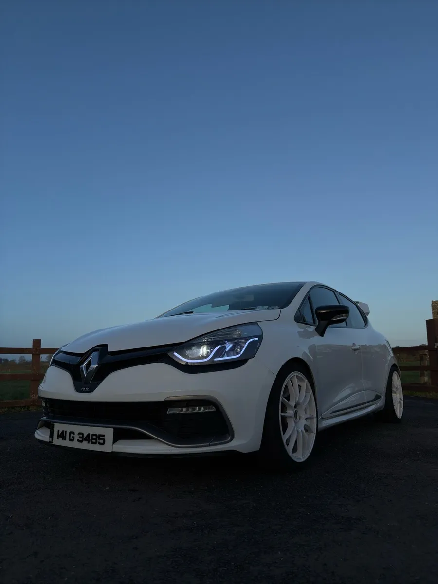 Renault Clio RS 200bhp Turbo - Image 4
