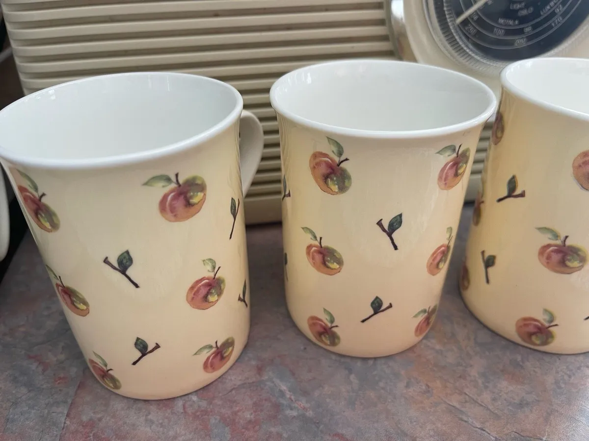 Mugs - Image 3