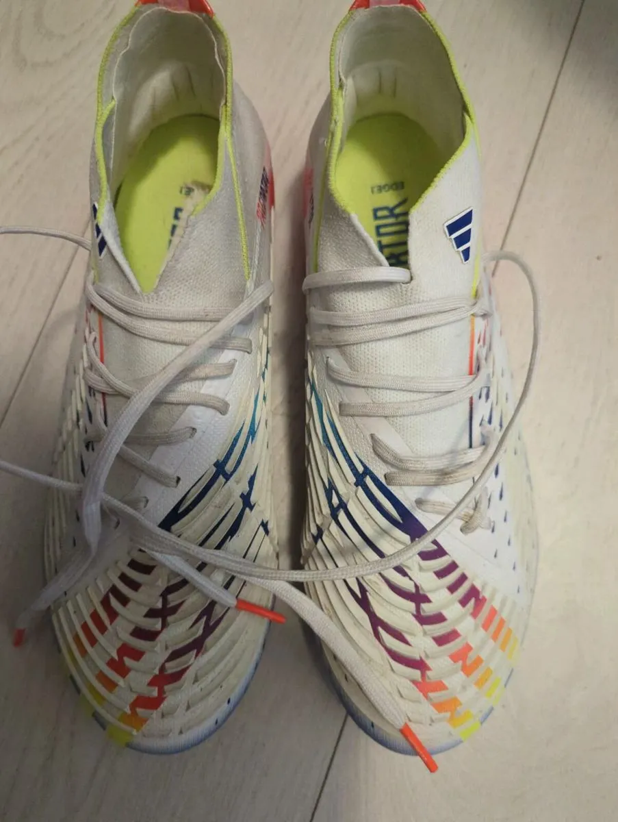 Football boots - Image 1