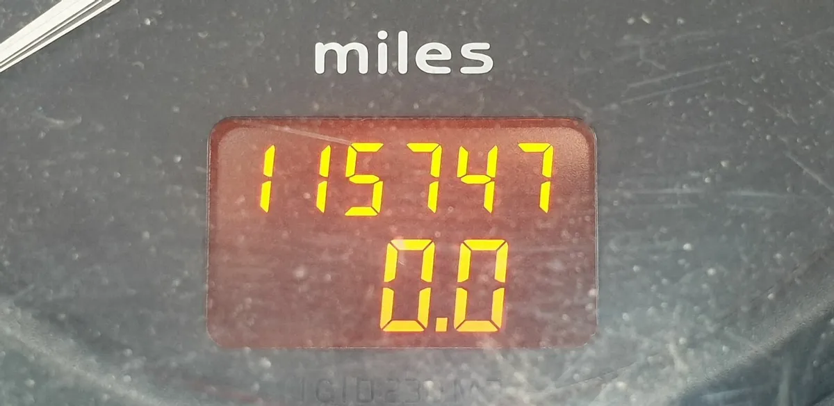 Renault Clio 2002 - Image 2