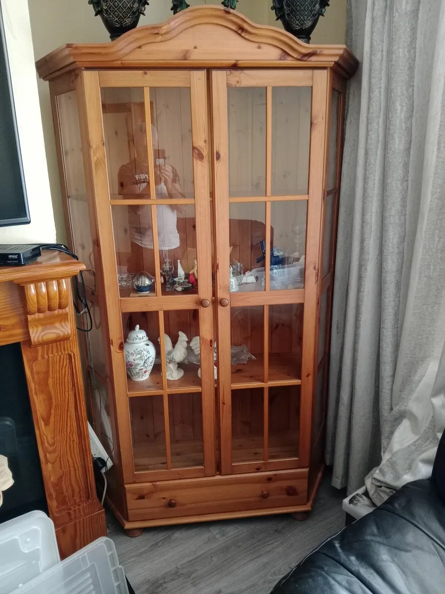 Reduced beautiful big display cabinet - Image 3