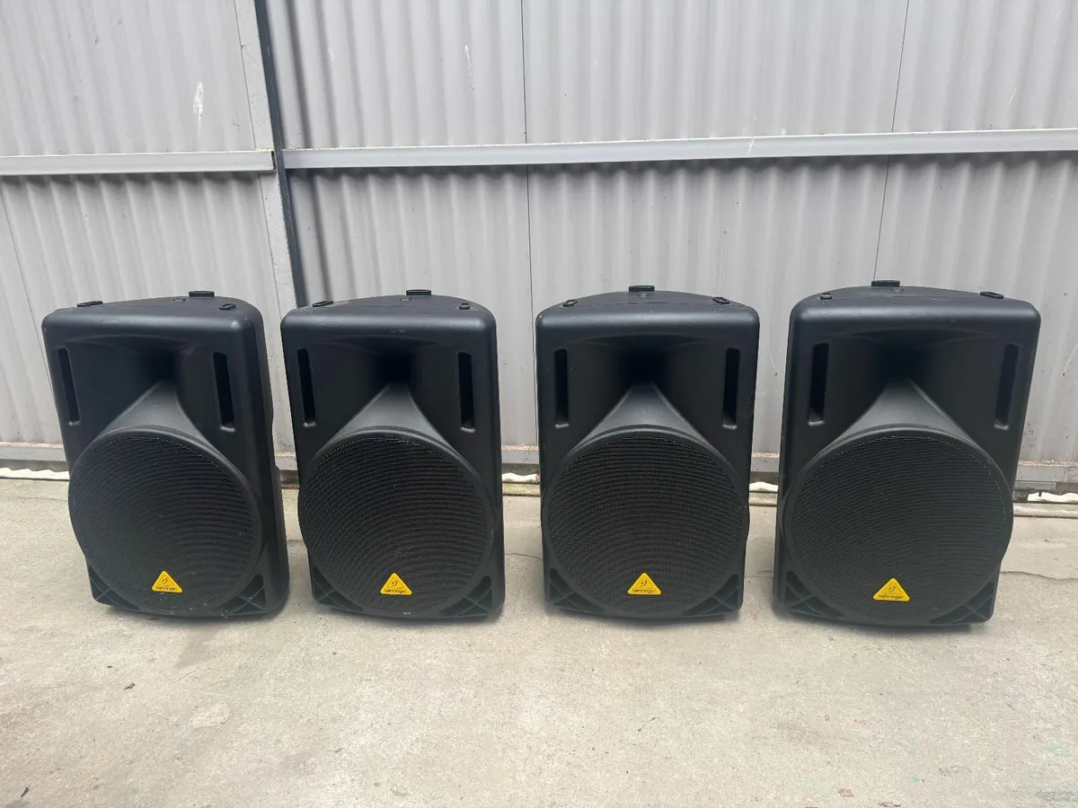 Behringer B215XL 1000-watt Speakers - Image 1