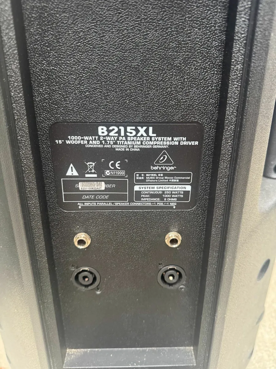 Behringer B215XL 1000-watt Speakers - Image 3