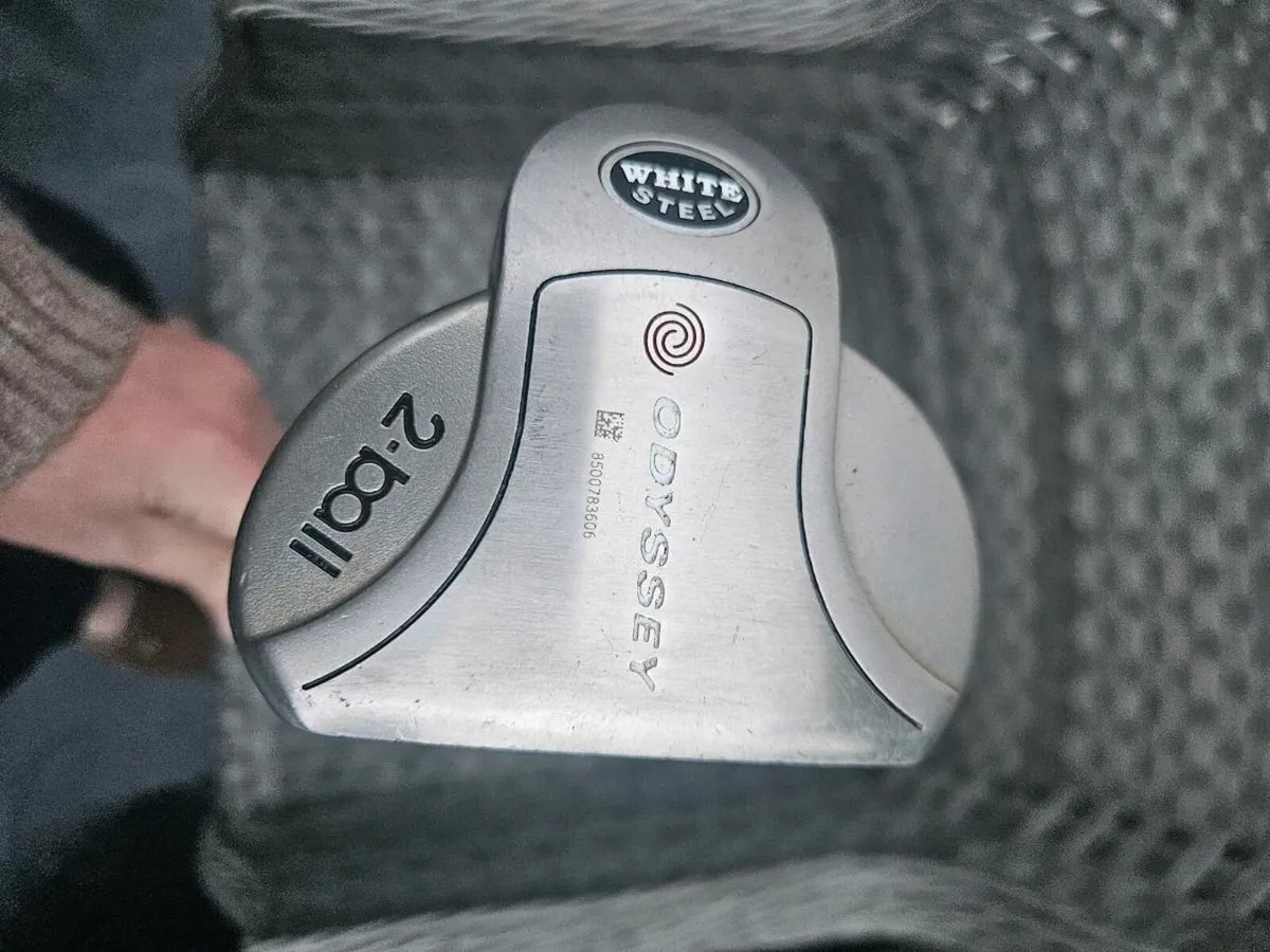 Odyssey 2-ball White Steel Putter - Image 3
