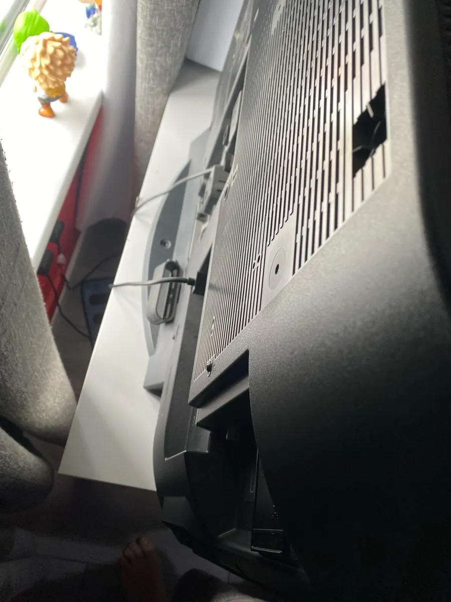 32 inch TV - Image 4