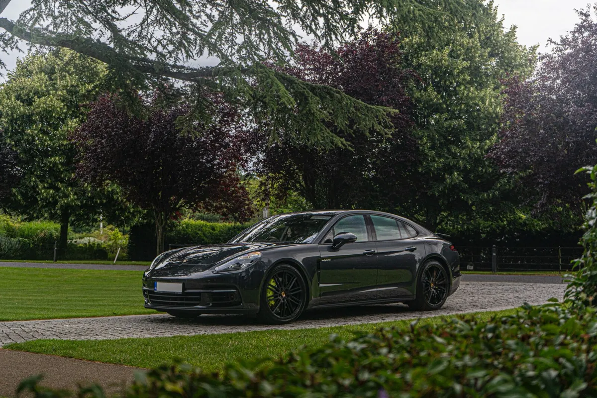 2017 Porsche Panamera 4 E-Hybrid, Brand New NCT! - Image 2
