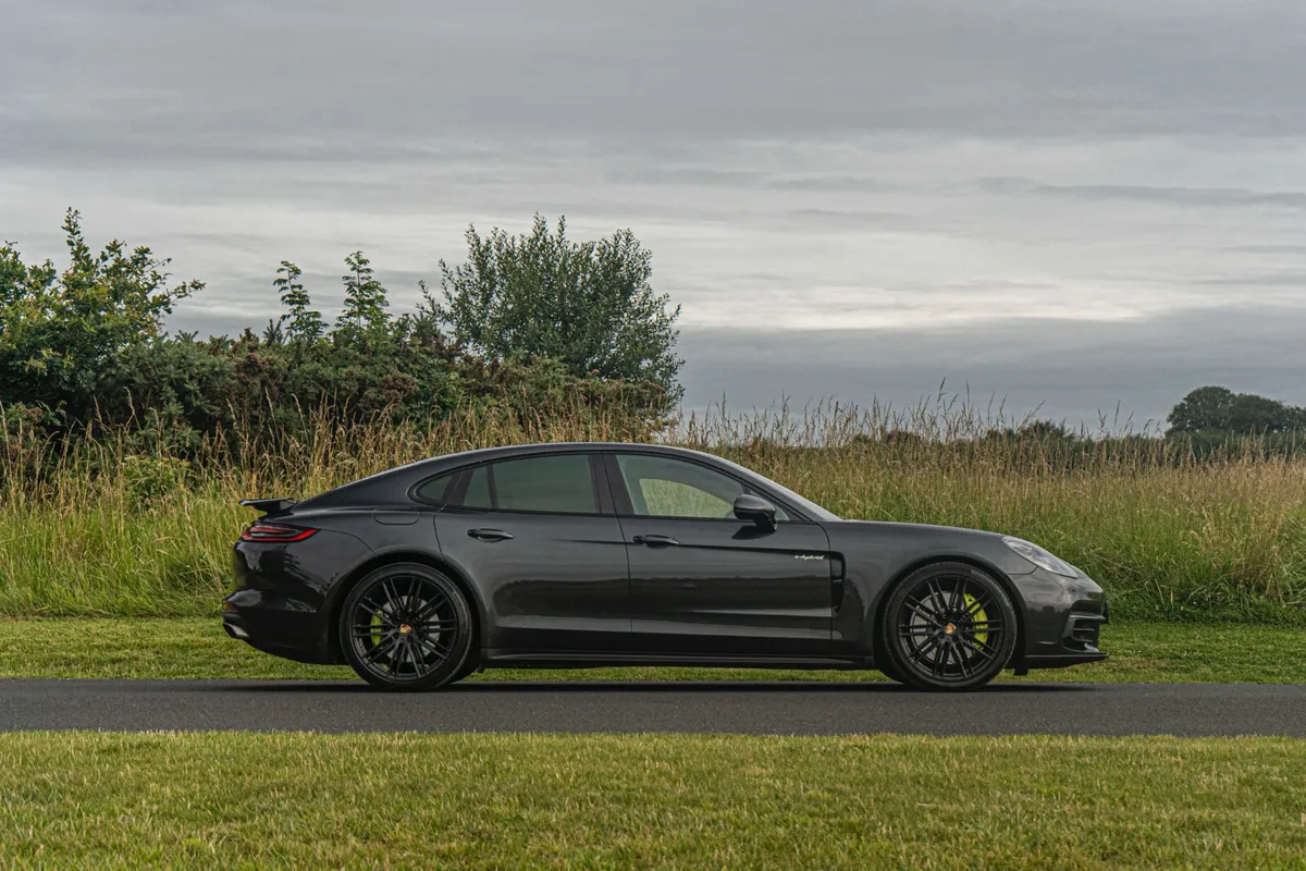 2017 Porsche Panamera 4 E-Hybrid, Brand New NCT! - Image 3