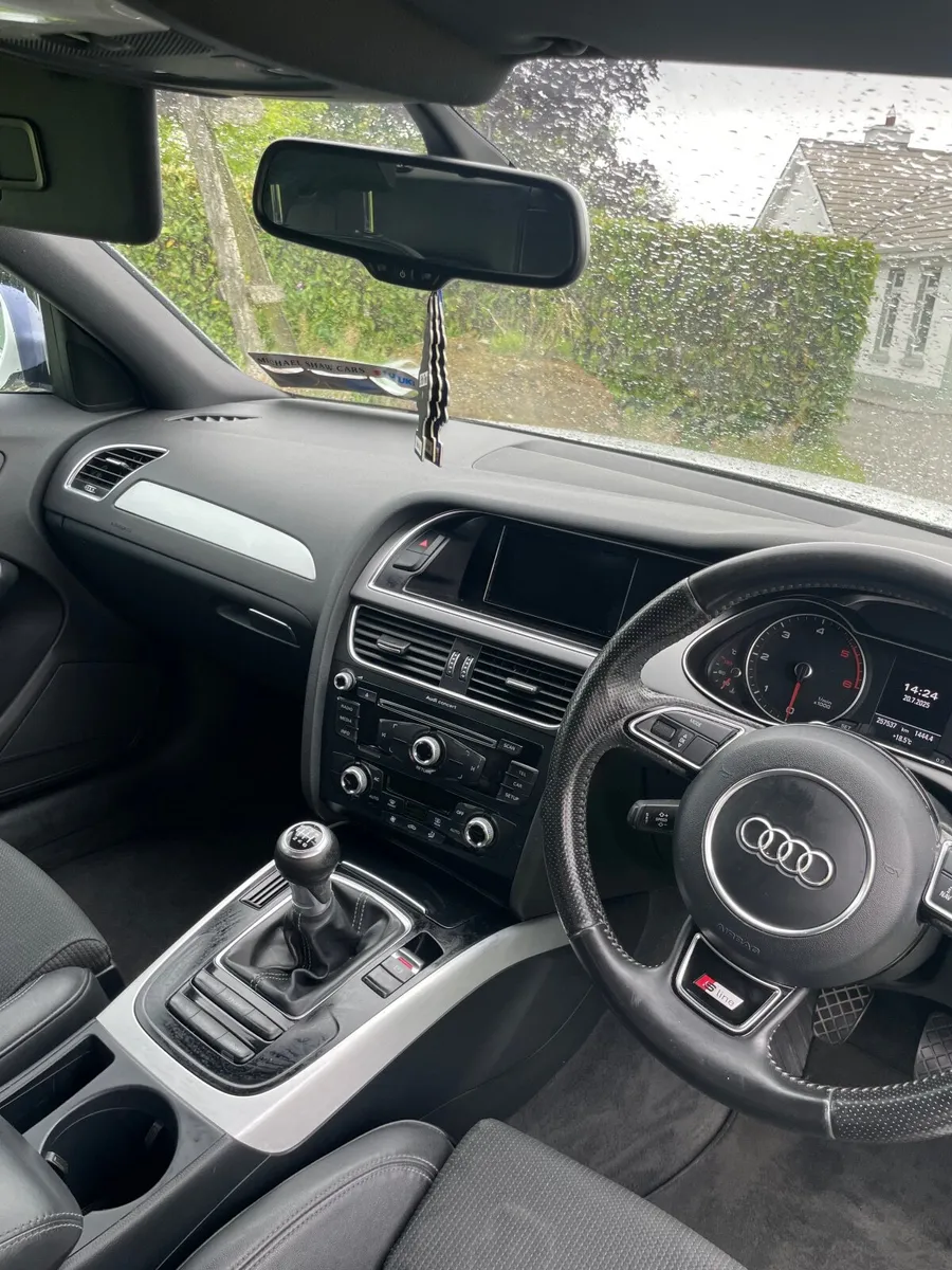 Audi A4 2013 - Image 1