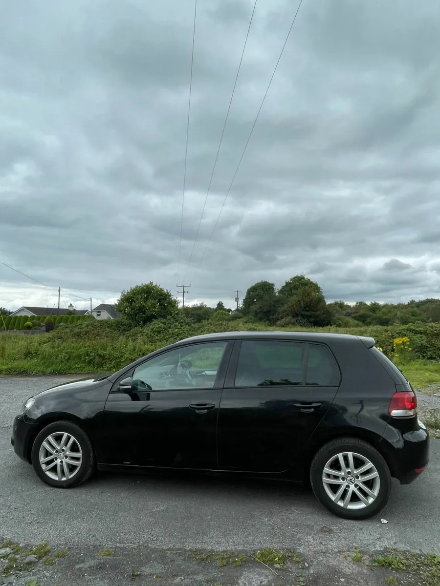 2010 Volkswagen Golf 2.0 TDI - Image 2