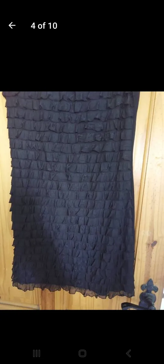Black rufflle top (free postage) - Image 4