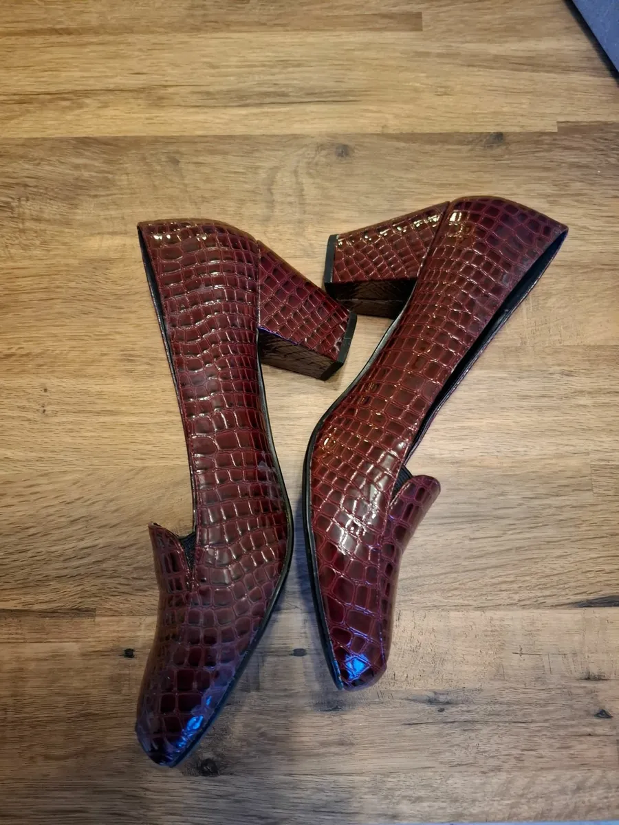 Ladies shoes burgundy size 43 - Image 3
