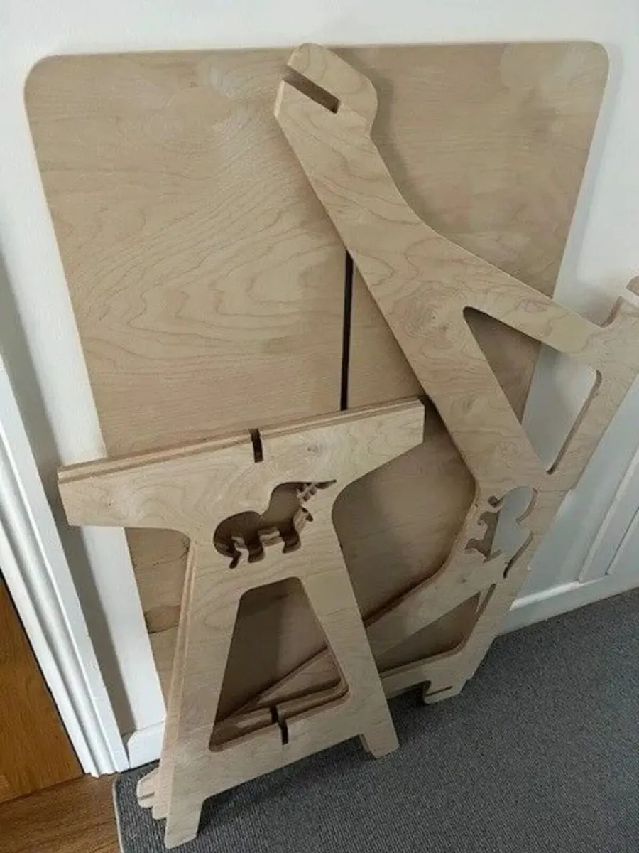 Desk - Image 3