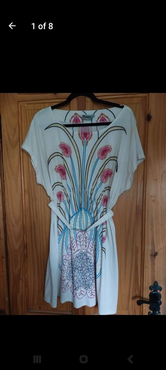 Peacock floral top (free postage) - Image 1
