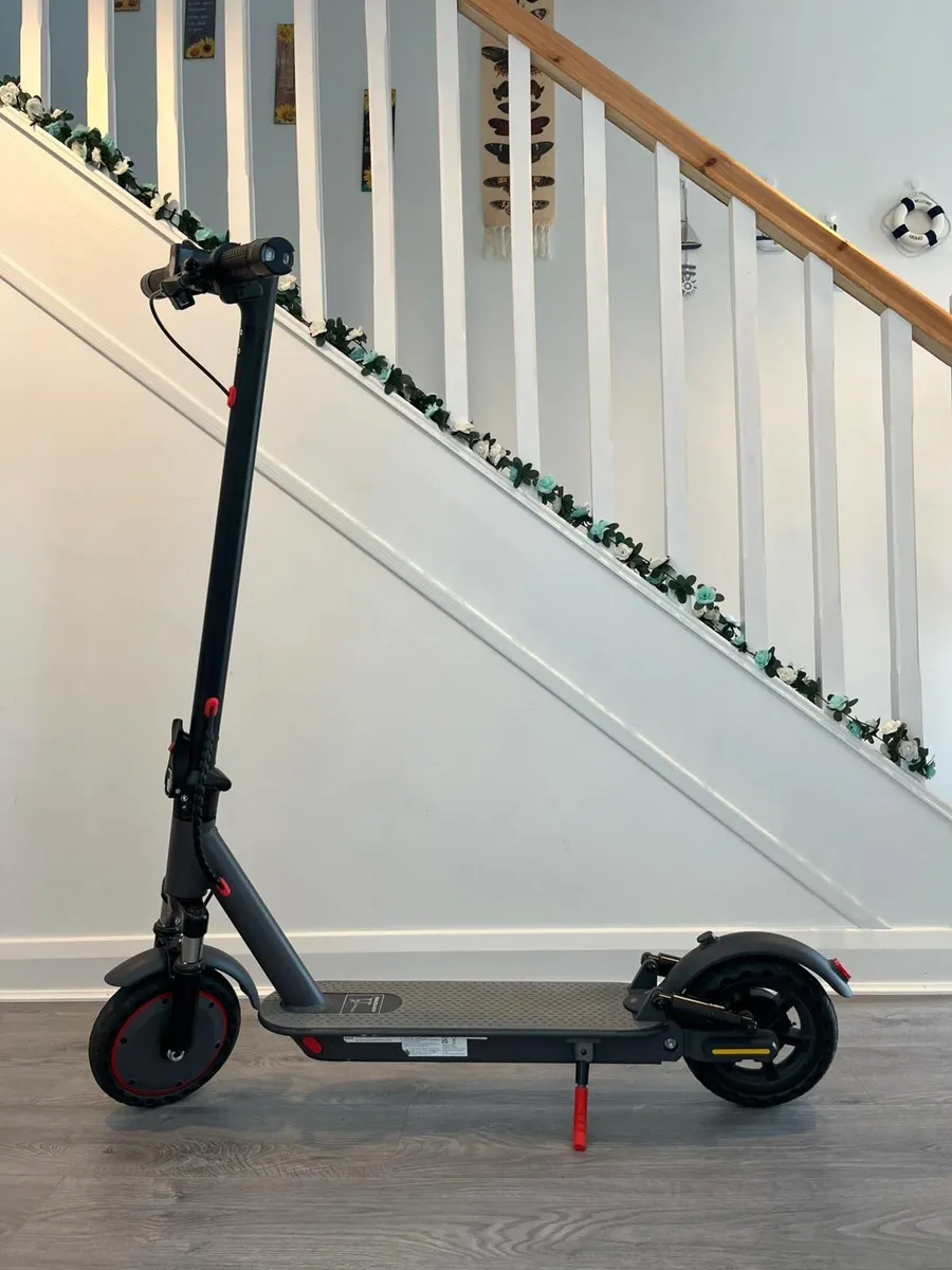 Electric scooter - Image 1