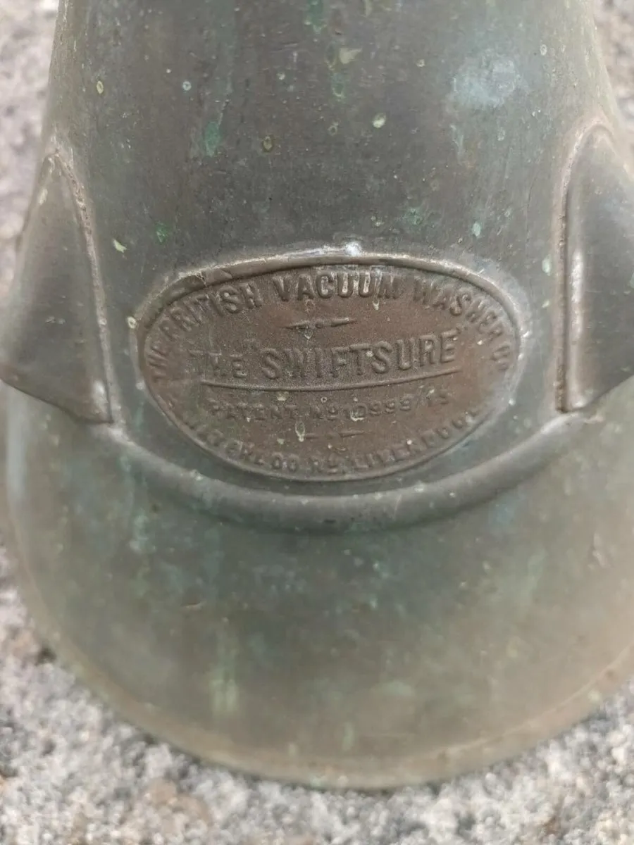 1920's Vacuum Washer - Image 1