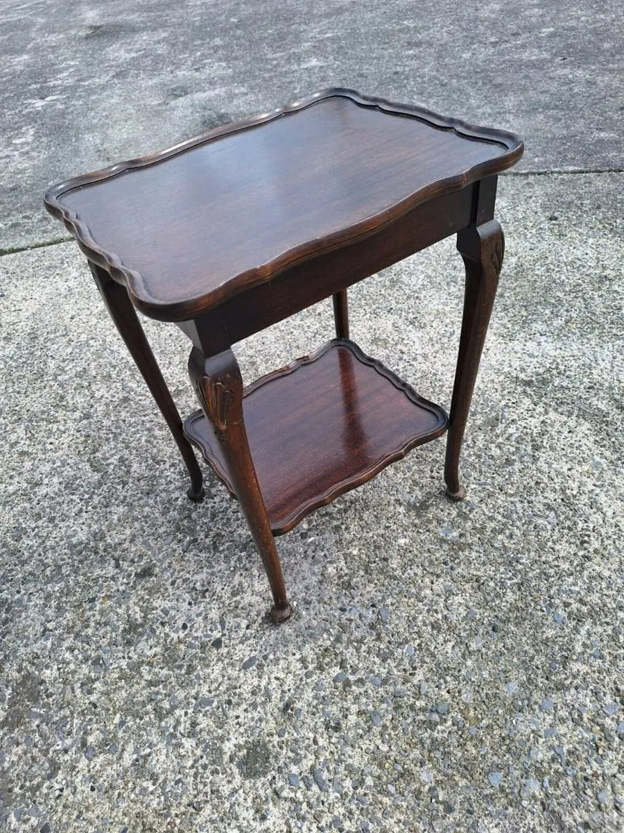 Small vintage side table see dimensions - Image 1