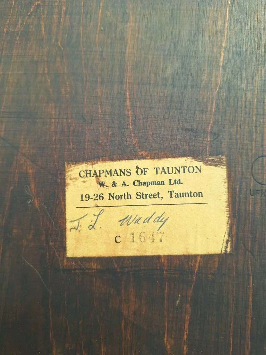 Small vintage side table see dimensions - Image 3