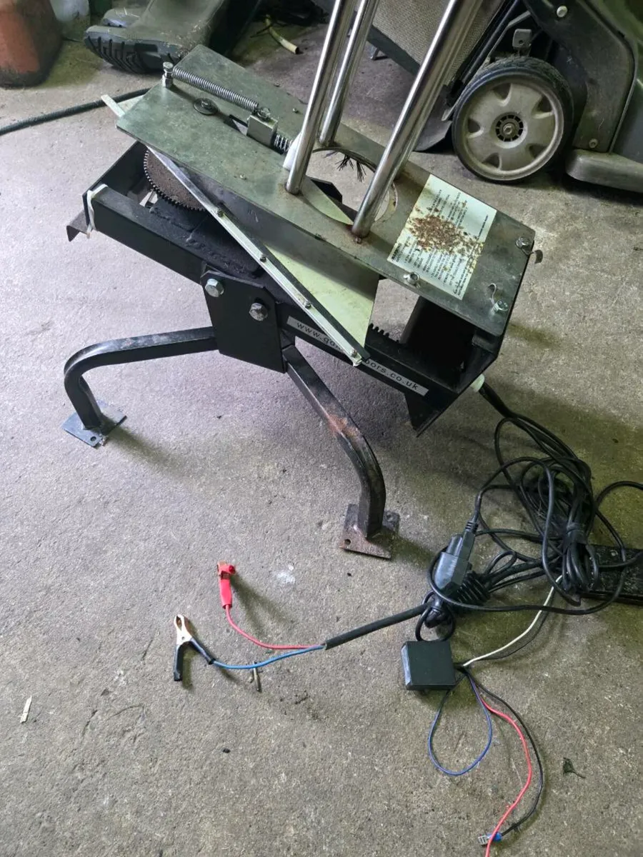 Clay pigeon machine - Image 4